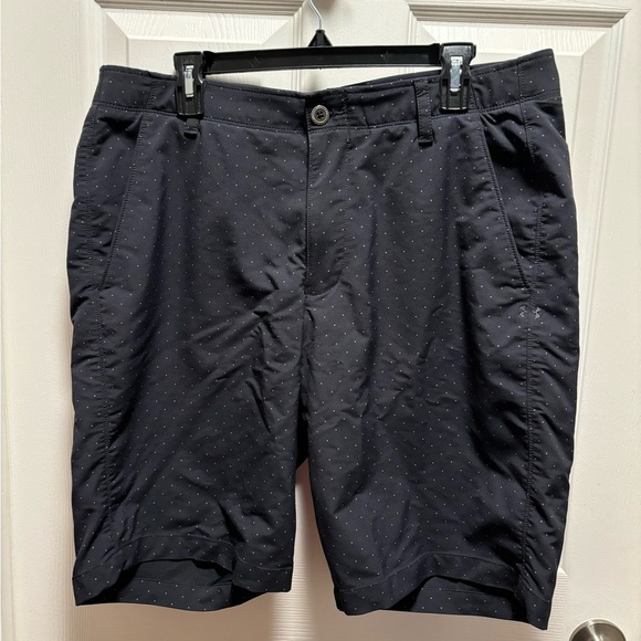Under‎ Armour | Men’s Golf Shorts Loose Black Polkadot Sz 36 - Picture 1 of 8